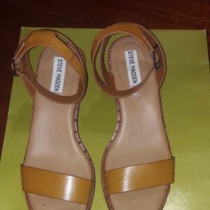 Steve Madden  sandal